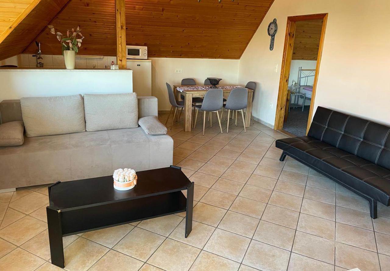 Esther Apartman Gyenesdiás Extérieur photo